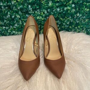 Jessica Simpson Brown Heels w/ a hint of Gold on the heels